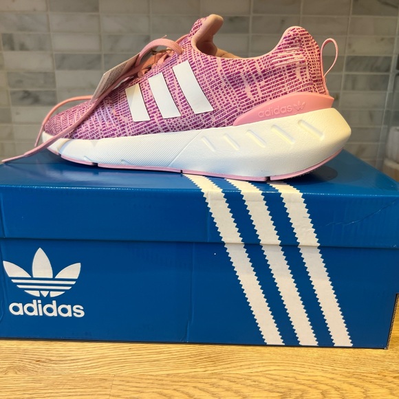NWT Pink Adidas Swift Sneaker for Kids - Picture 2 of 4